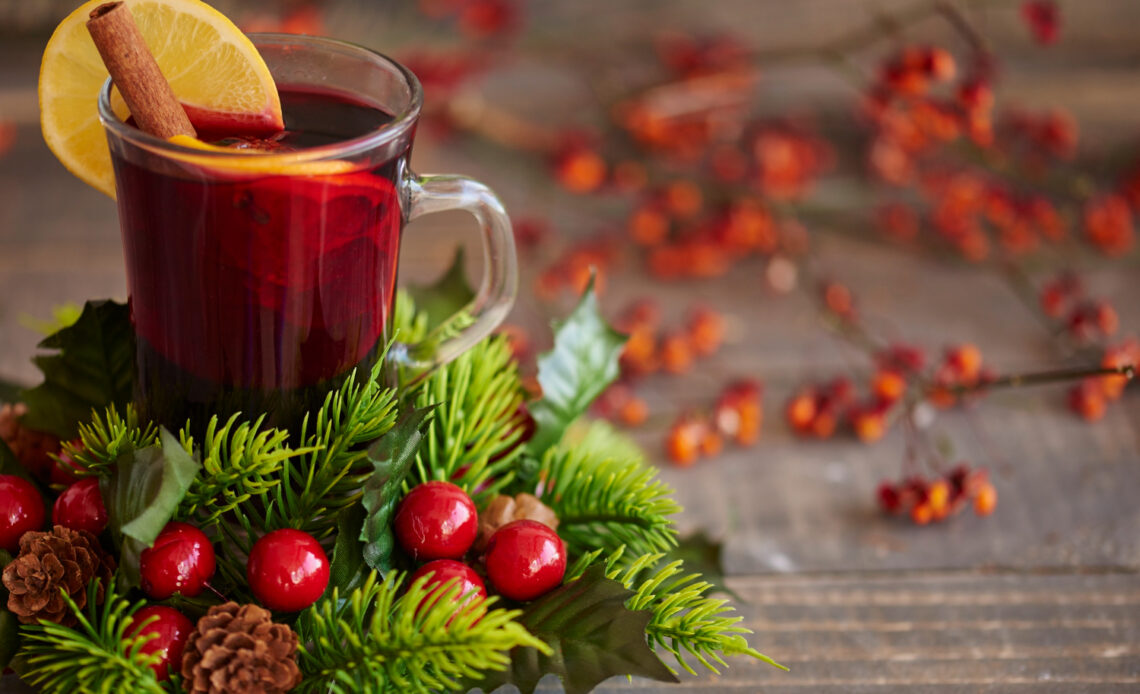 christmas mulled wine with spices