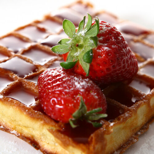 waffles with strawberry