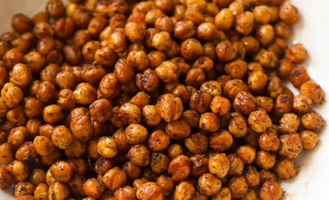 Spicy Roasted Chickpeas 3 scaled 1